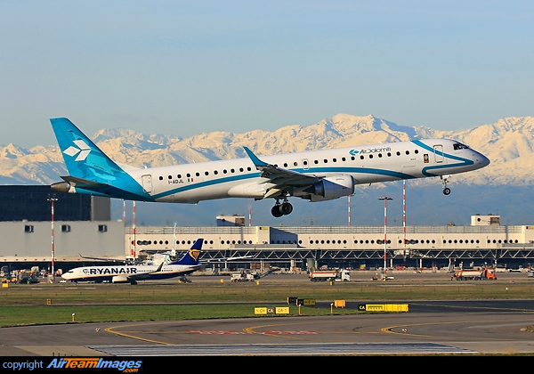 Embraer ERJ-195LR Embraer ERJ-195LR