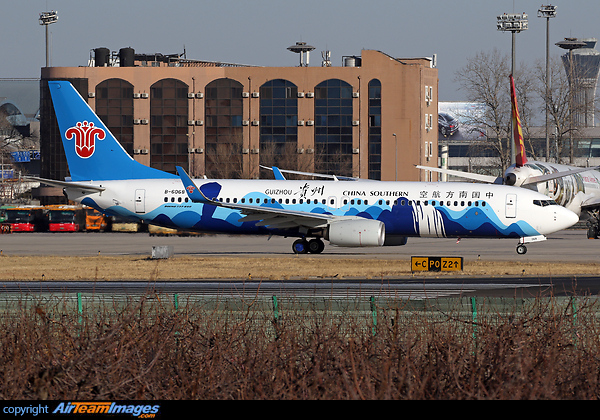 Boeing 737-81B Boeing 737-81B
