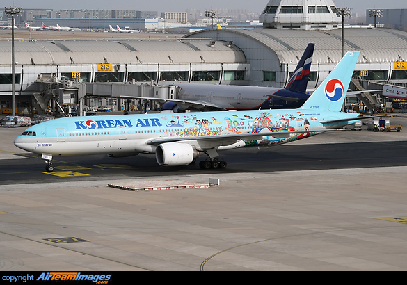 Boeing 777-2B5/ER Boeing 777-2B5/ER