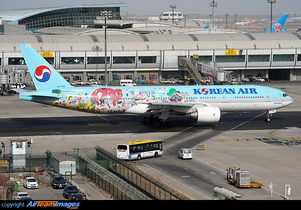 Boeing 777-2B5/ER Boeing 777-2B5/ER