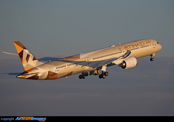 Boeing 787-10 Dreamliner Boeing 787-10 Dreamliner