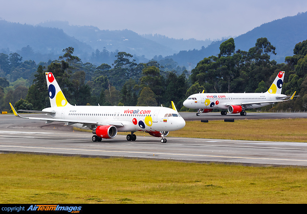 Airbus A320-214 Airbus A320-214