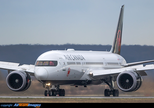 Boeing 787-9 Dreamliner
