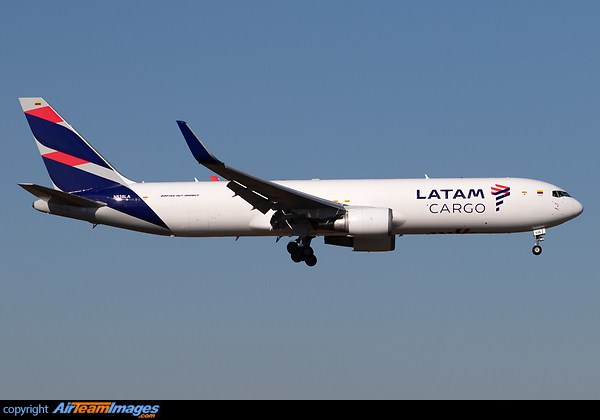 Boeing 767-316/ER(BDSF)