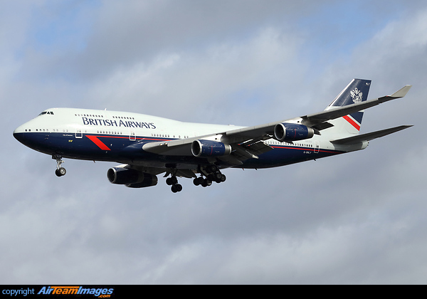 British Airways 3rd Retro jet. Boeing 747-400 G-BNLY painted in the Landor colour scheme arriving at London Heathrow from Dublin. Boeing 747-436