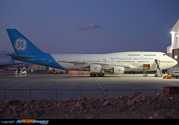 Boeing 747-446 Boeing 747-446