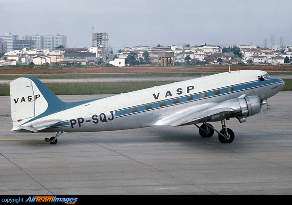 Douglas DC-3-DL Dakota Douglas DC-3-DL Dakota