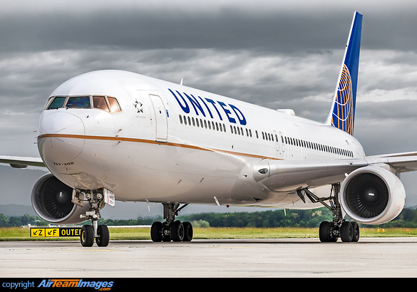 Boeing 767-322/ER Boeing 767-322/ER