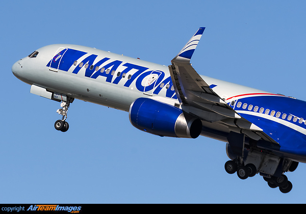 Boeing 757-223 Boeing 757-223