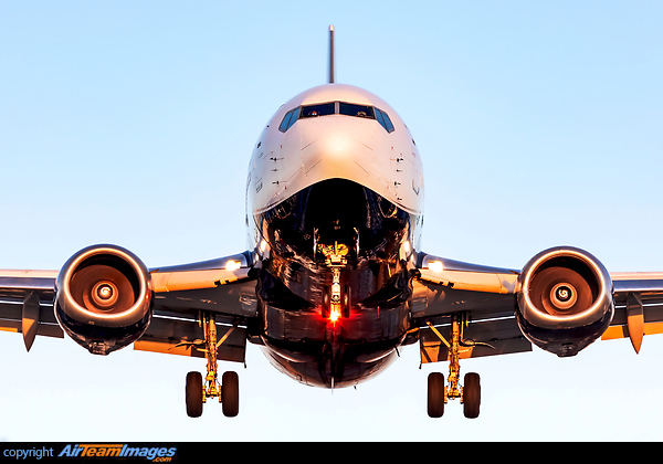 Boeing 737-505 Boeing 737-505