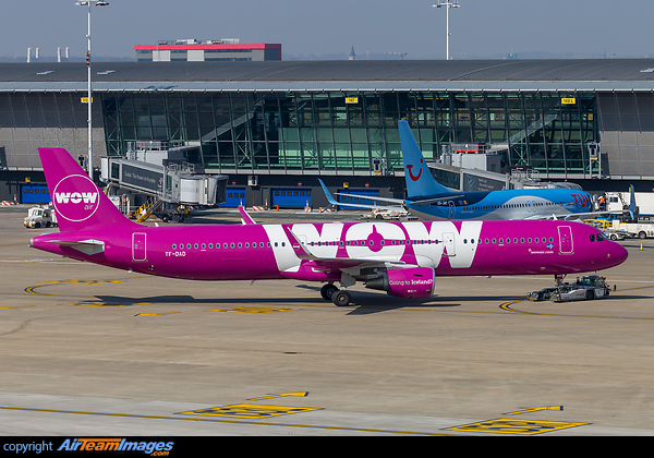 Airbus A321-211