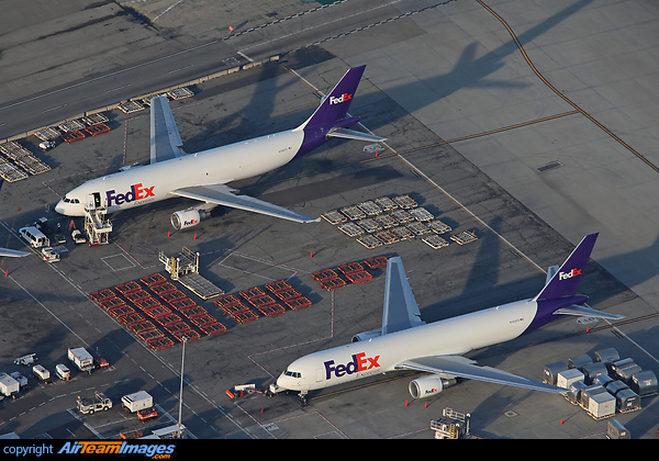 Boeing 767-3S2F/ER Boeing 767-3S2F/ER