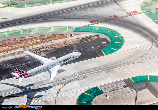 Boeing 787-9 Dreamliner Boeing 787-9 Dreamliner