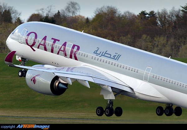 Qatar Airways' Airbus A350-900, A7-AMF, operated today in lieu of the usual Boeing 787-800 and was the first visit of an A350 to Birmingham Airbus A350-941