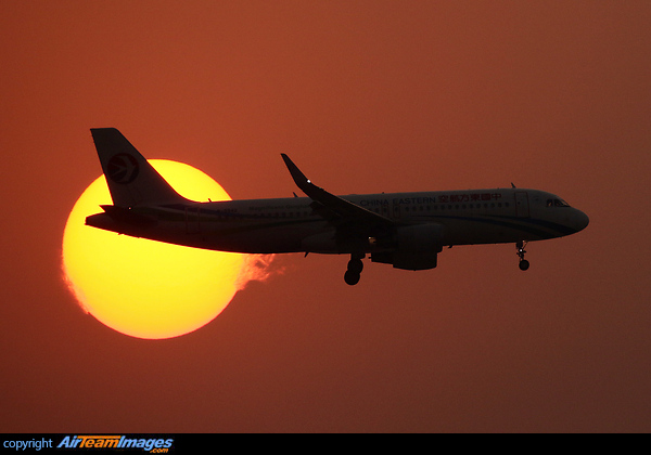 Airbus A320-214 Airbus A320-214