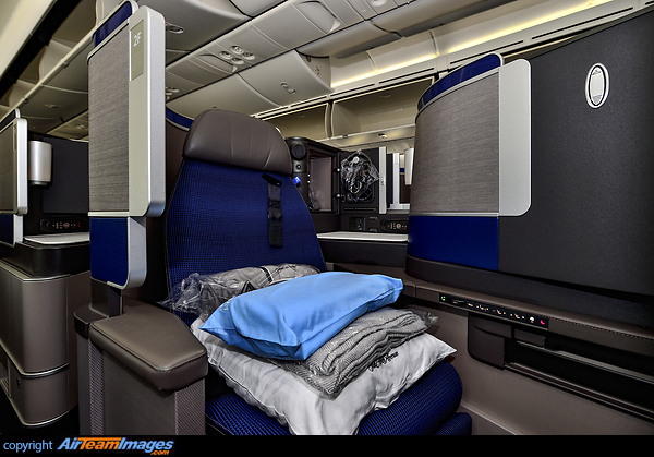 Boeing 787-10 Dreamliner Boeing 787-10 Dreamliner