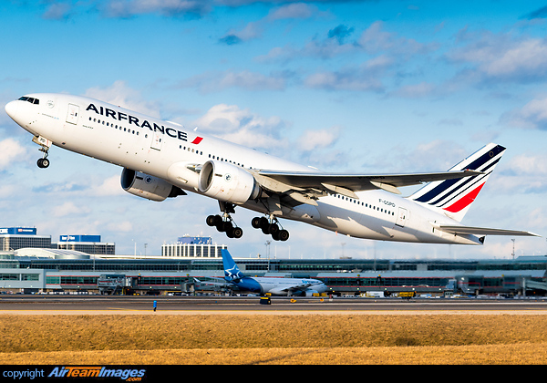 Boeing 777-228/ER Boeing 777-228/ER