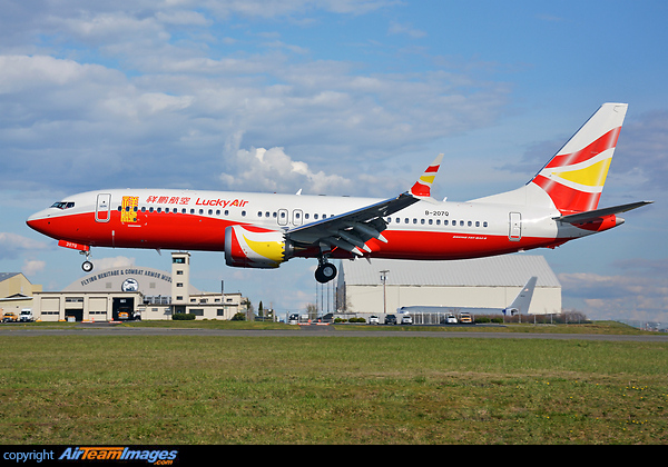 Lucky Air's latest B737-8 MAX landing at Everett for storage due to the worldwide grounding of the MAX Boeing 737-8 MAX