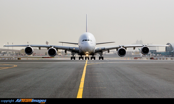Airbus A380-842 Airbus A380-842