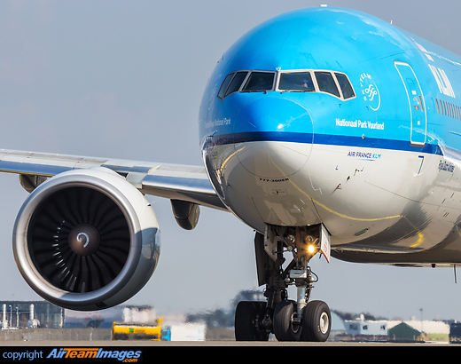 Boeing 777-306/ER Boeing 777-306/ER