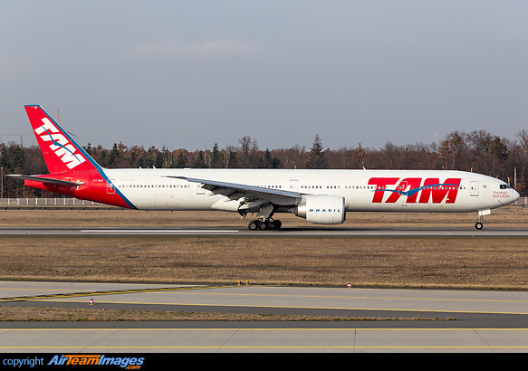 Boeing 777-32W/ER Boeing 777-32W/ER