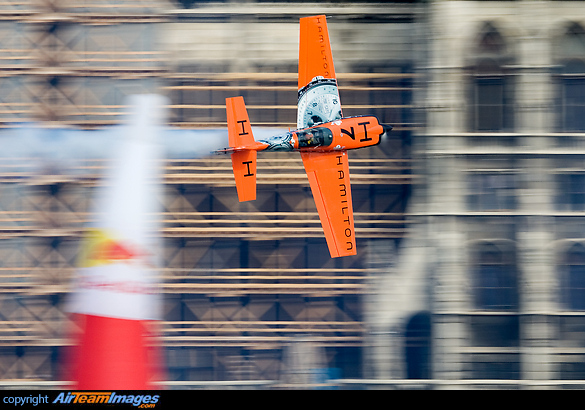 Red Bull Air Race World Series - Budapest 2006 Extra 300