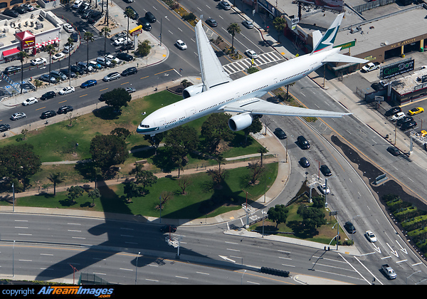 Boeing 777-367/ER Boeing 777-367/ER