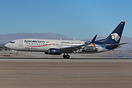 Boeing 737-852