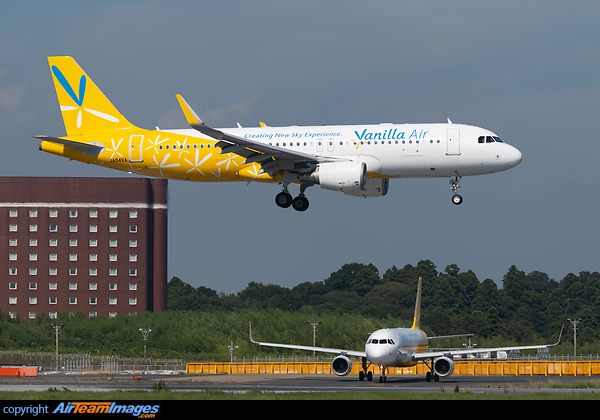 Airbus A320-214 Airbus A320-214