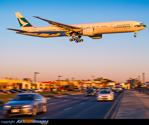 Boeing 777-367/ER Boeing 777-367/ER