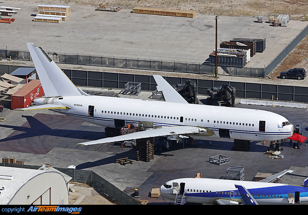 Boeing 767-222 Boeing 767-222