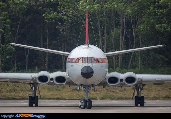 DTEO Boscombe Down De Havilland DH-106 Comet 4C