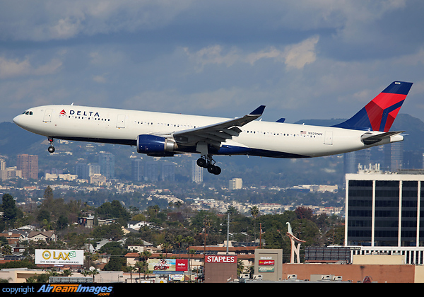 Airbus A330-302 Airbus A330-302