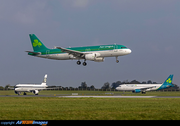 Airbus A320-214 Airbus A320-214
