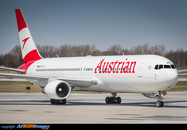 Boeing 767-3Z9/ER Boeing 767-3Z9/ER