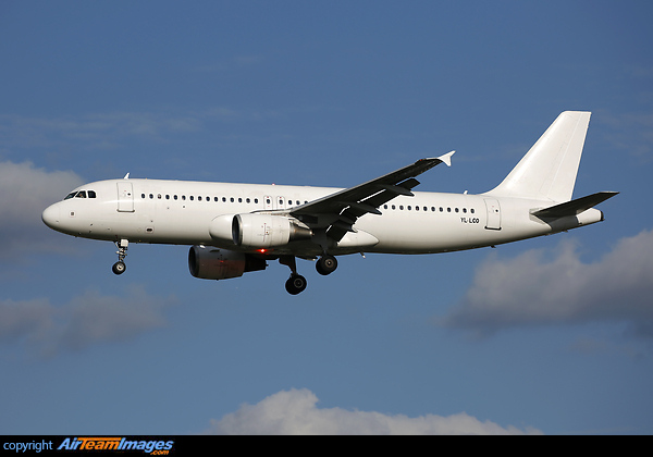 Smarlynx flying for LOT. Airbus A320-214