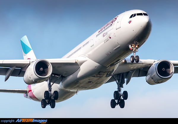 Airbus A330-343 Airbus A330-343