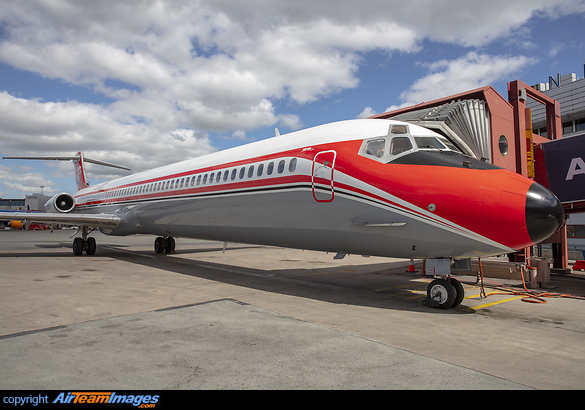 McDonnell Douglas MD-82 McDonnell Douglas MD-82