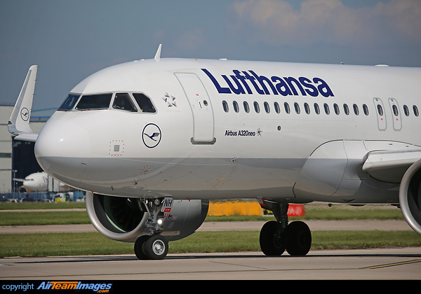 Airbus A320-271N Airbus A320-271N