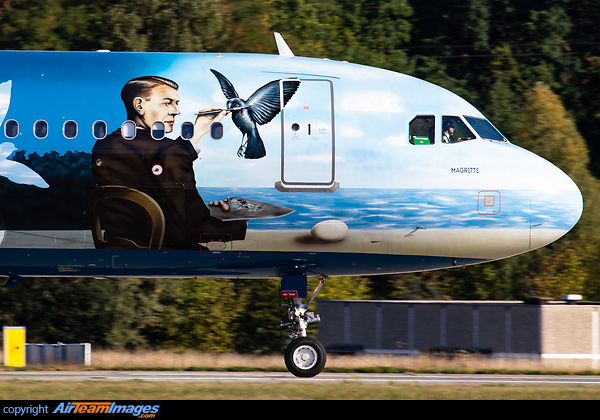 Airbus A320-214 Airbus A320-214
