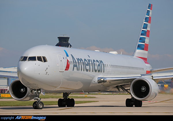Boeing 767-323/ER Boeing 767-323/ER