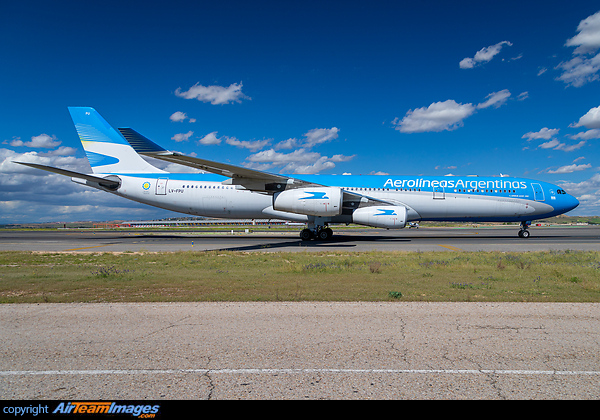 Airbus A340-313X Airbus A340-313X