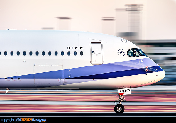 Airbus A350-900 Airbus A350-900