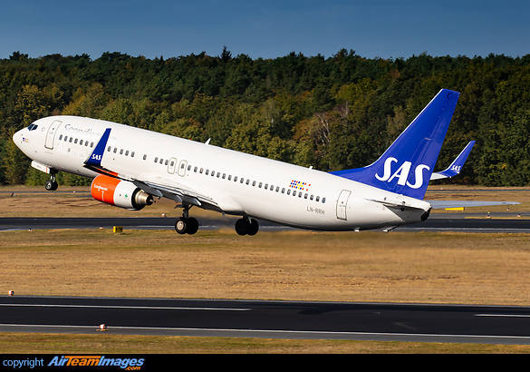 Boeing 737-883 Boeing 737-883