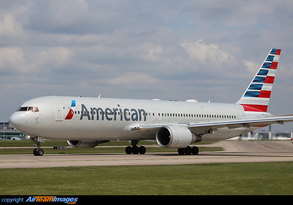 Boeing 767-323/ER Boeing 767-323/ER