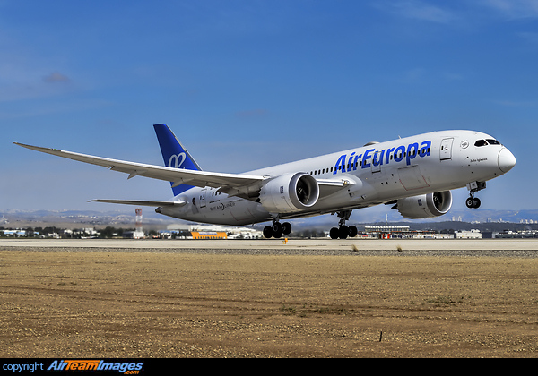 Boeing 787-8 Dreamliner Boeing 787-8 Dreamliner