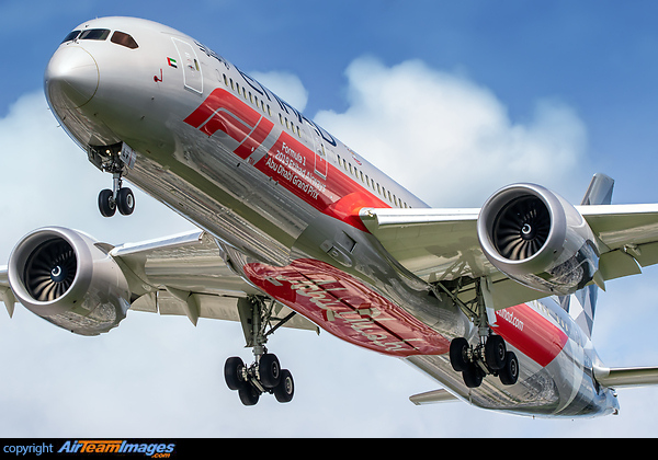 Boeing 787-9 Dreamliner Boeing 787-9 Dreamliner