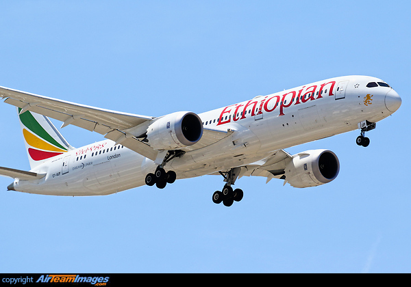 Boeing 787-9 Dreamliner Boeing 787-9 Dreamliner