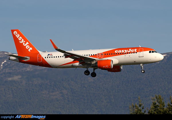 Former G-EZRA Airbus A320-214