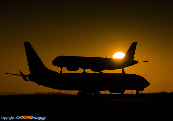 Boeing 737-800 Boeing 737-800